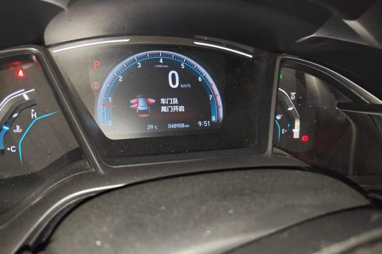 Used Honda Civic 2021 HATCHBACK 220TURBO CVT New Trendsetter Odometer Close Up