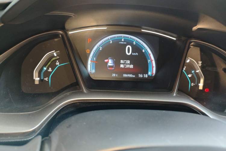 Used Honda Civic 2021 HATCHBACK 220TURBO CVT New Trendsetter Odometer Close Up