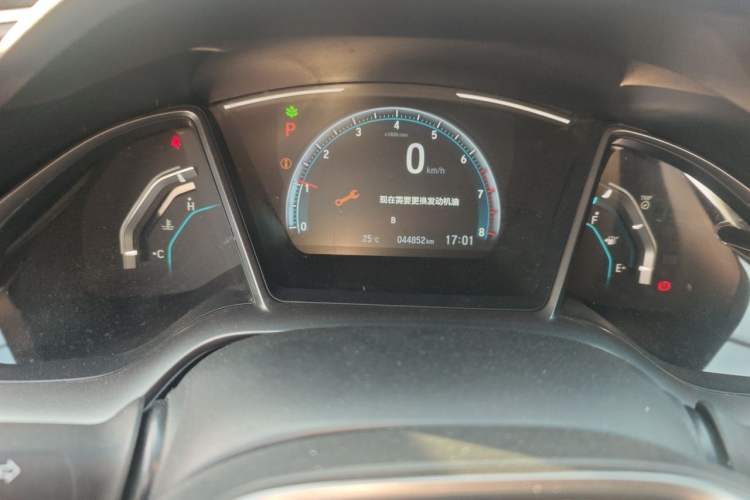 Used Honda Civic 2021 HATCHBACK 220TURBO CVT New Trendsetter Odometer Close Up
