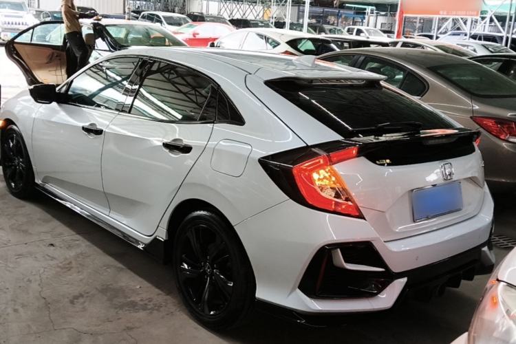 Used Honda Civic 2021 HATCHBACK 220TURBO CVT New Trendsetter Rear Left 45 Deg