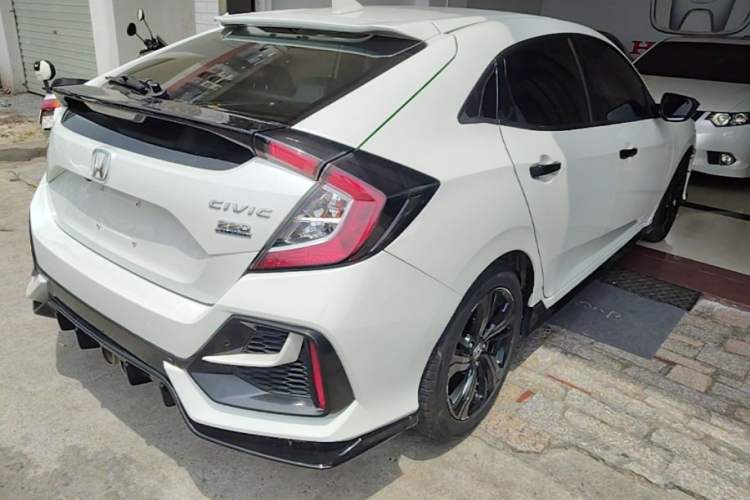 Used Honda Civic 2021 HATCHBACK 220TURBO CVT Trendy Cool Edition Rear Right 45 Deg