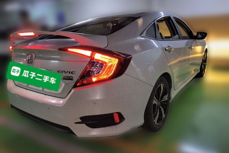 Used Honda Civic 2021 HATCHBACK 220TURBO CVT Trendy Cool Edition Rear Right 45 Deg