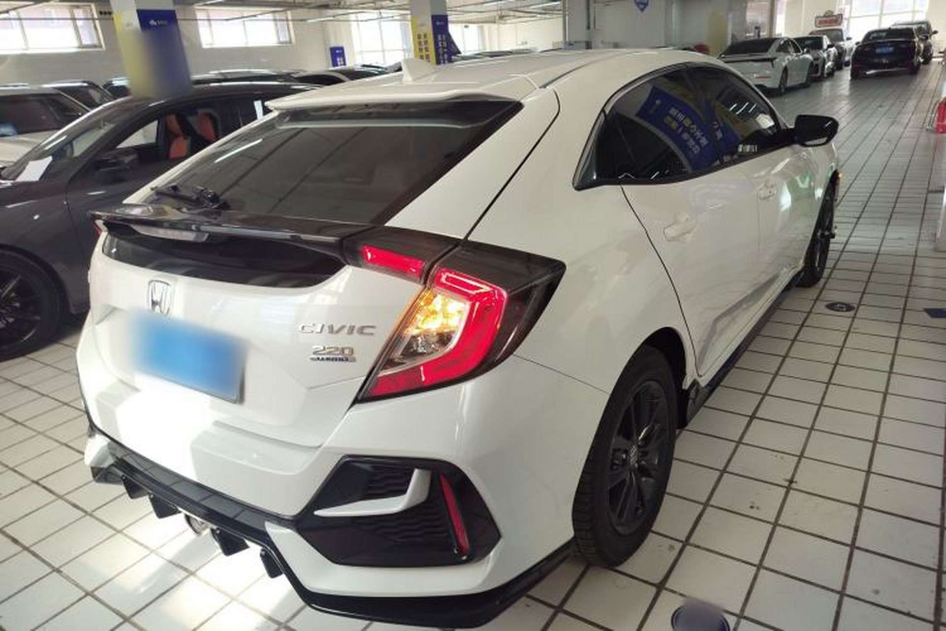 Used Honda Civic 2021 HATCHBACK 220TURBO CVT New Trendsetter Rear Right 45 Deg
