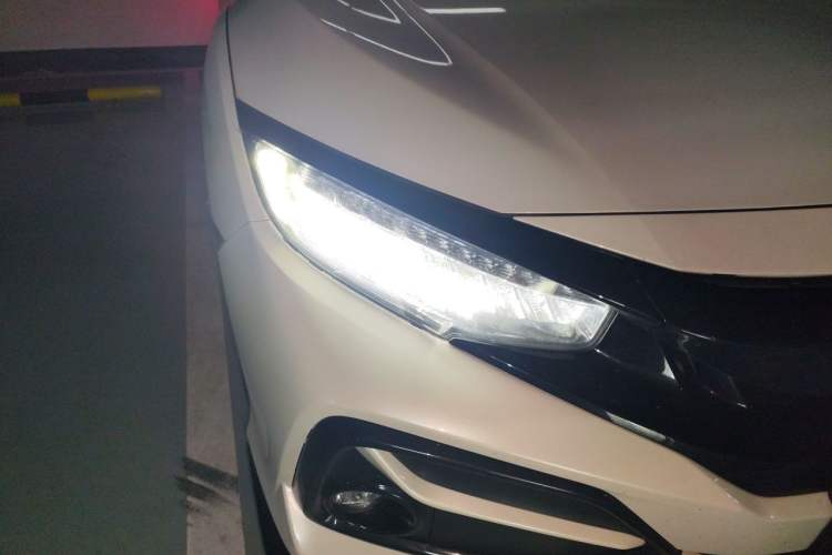 Used Honda Civic 2021 HATCHBACK 220TURBO CVT Trendy Cool Edition Right Front Headlight