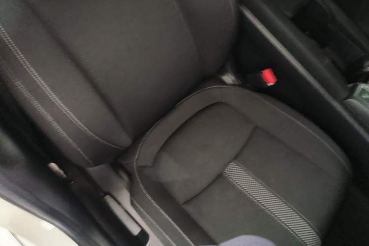 Used Honda Civic 2021 HATCHBACK 220TURBO CVT Trendy Cool Edition Right Front Seat