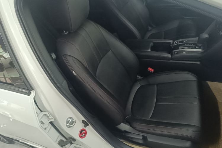 Used Honda Civic 2021 HATCHBACK 220TURBO CVT Dynamic Control Right Front Seat