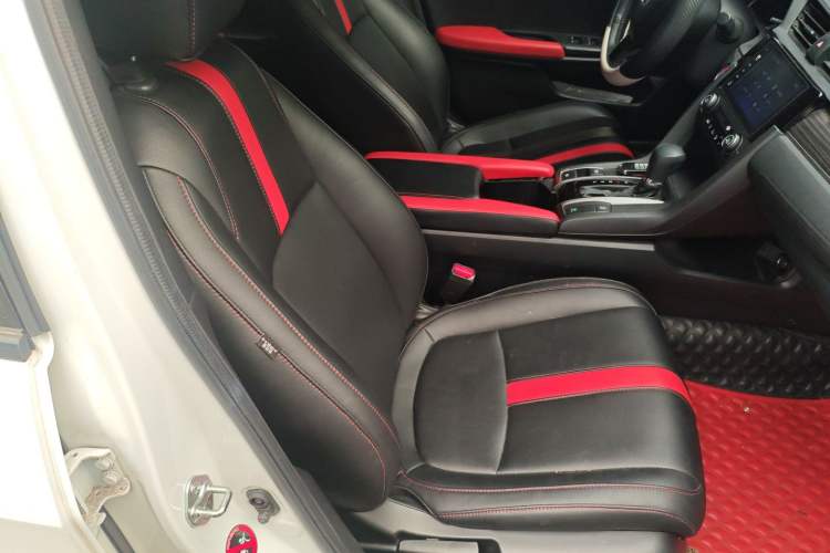 Used Honda Civic 2021 HATCHBACK 220TURBO CVT New Trendsetter Right Front Seat