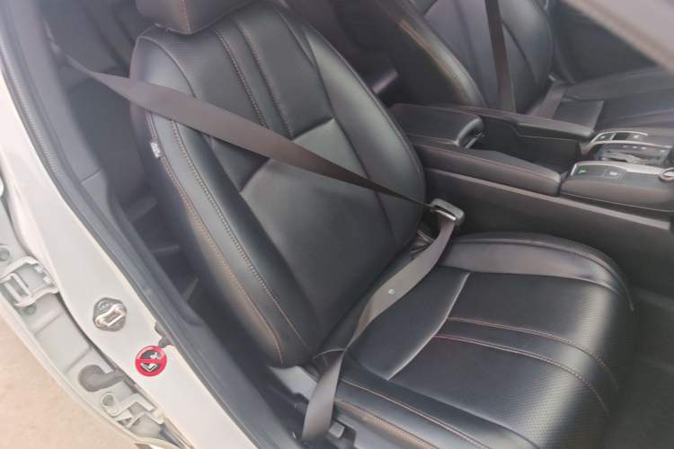 Used Honda Civic 2021 HATCHBACK 220TURBO CVT New Trendsetter Right Front Seat