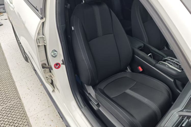 Used Honda Civic 2021 HATCHBACK 220TURBO CVT New Trendsetter Right Front Seat