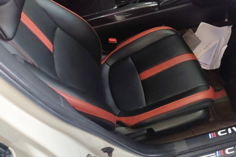 Used Honda Civic 2021 HATCHBACK 220TURBO CVT Trendy Cool Edition Right Front Seat