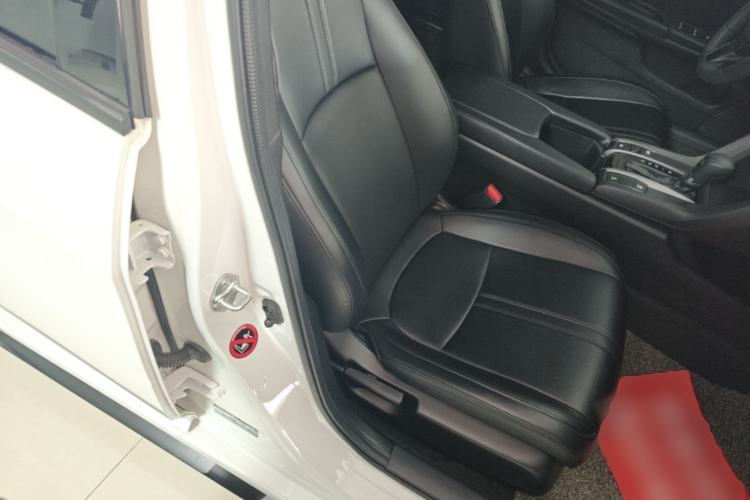 Used Honda Civic 2021 HATCHBACK 220TURBO CVT New Trendsetter Right Front Seat