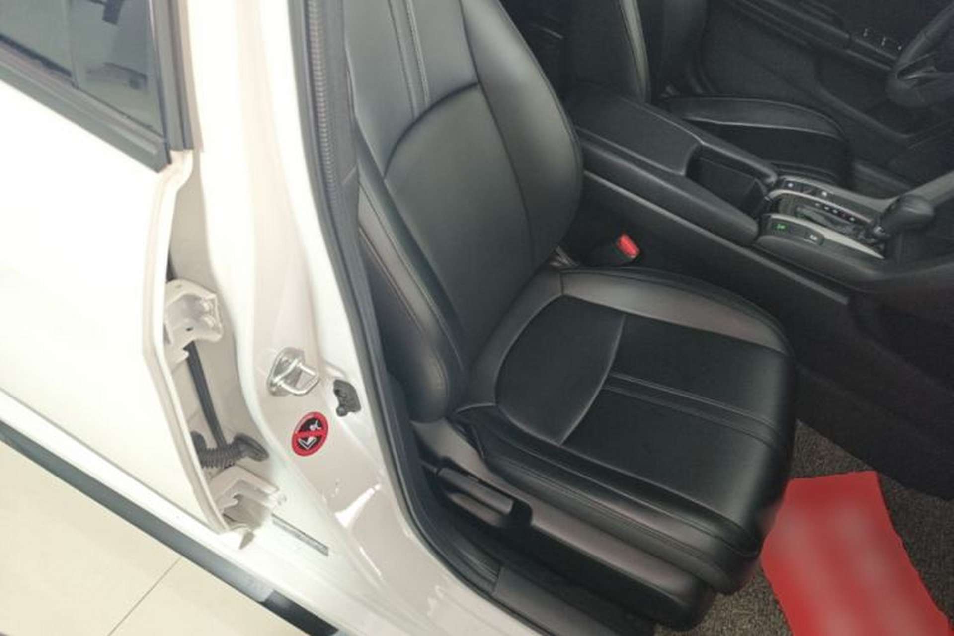 Used Honda Civic 2021 HATCHBACK 220TURBO CVT New Trendsetter Right Front Seat