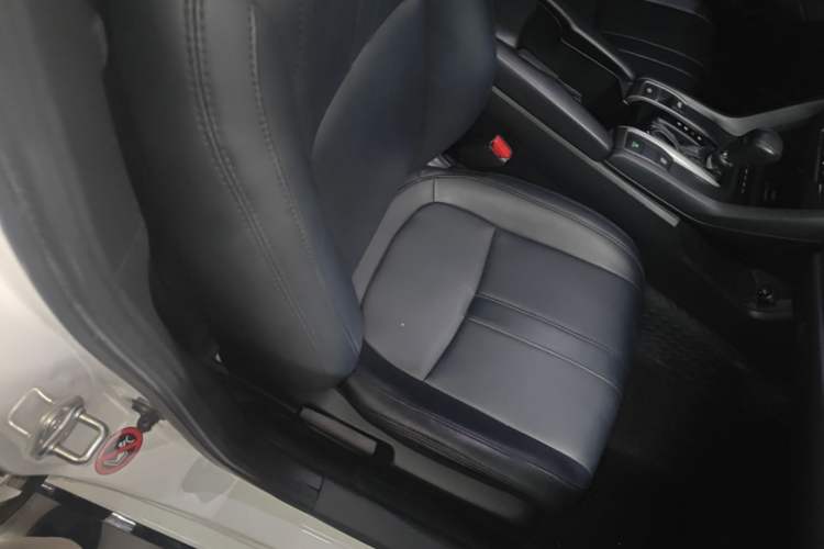 Used Honda Civic 2021 HATCHBACK 220TURBO CVT Trendy Cool Edition Right Front Seat
