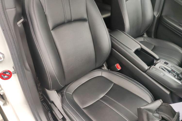 Used Honda Civic 2021 HATCHBACK 220TURBO CVT New Trendsetter Right Front Seat