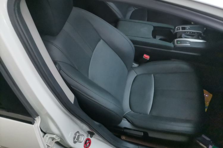 Used Honda Civic 2021 HATCHBACK 220TURBO CVT New Trendsetter Right Front Seat