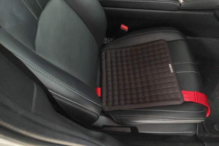 Used Honda Civic 2021 HATCHBACK 220TURBO CVT Trendy Cool Edition Right Front Seat