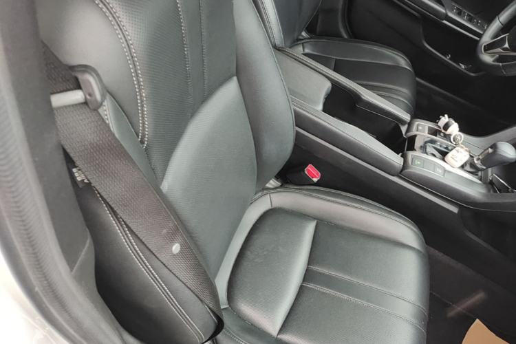Used Honda Civic 2021 HATCHBACK 220TURBO CVT New Trendsetter Right Front Seat