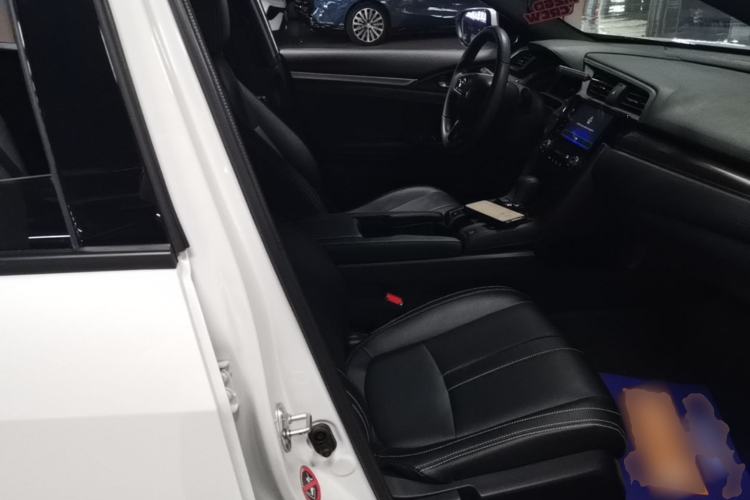 Used Honda Civic 2021 HATCHBACK 220TURBO CVT New Trendsetter Right Front Seat