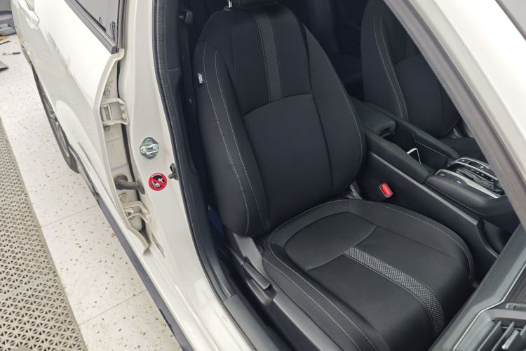 Used Honda Civic 2021 HATCHBACK 220TURBO CVT New Trendsetter Right Front Seat