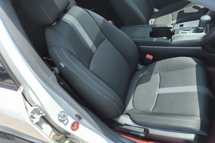 Used Honda Civic 2021 HATCHBACK 220TURBO CVT New Trendsetter Right Front Seat