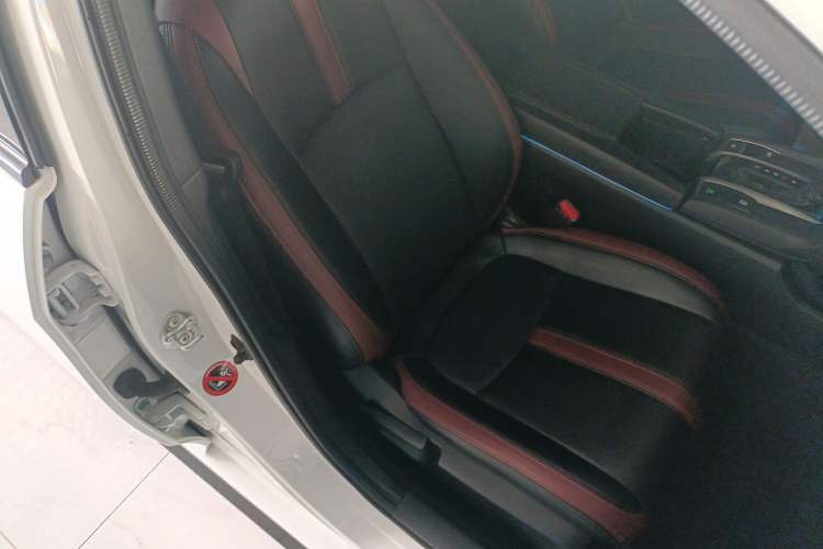 Used Honda Civic 2021 HATCHBACK 220TURBO CVT New Trendsetter Right Front Seat