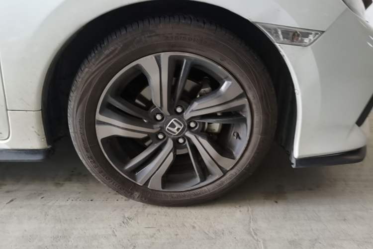 Used Honda Civic 2021 HATCHBACK 220TURBO CVT Trendy Cool Edition Right Front Wheel Hub