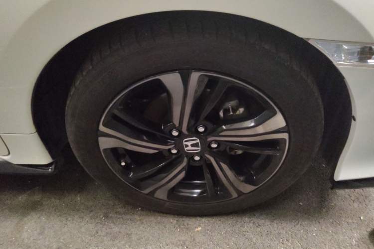 Used Honda Civic 2021 HATCHBACK 220TURBO Manual Driving Pleasure Control Right Front Wheel Hub