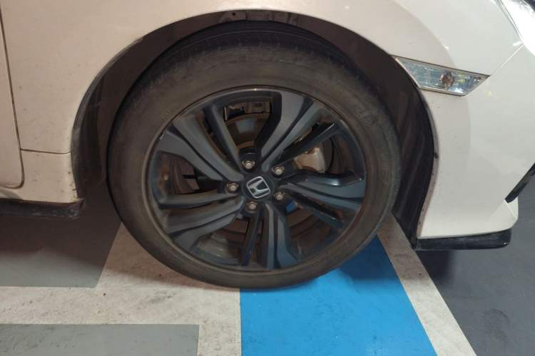 Used Honda Civic 2021 HATCHBACK 220TURBO CVT Trendy Cool Edition Right Front Wheel Hub