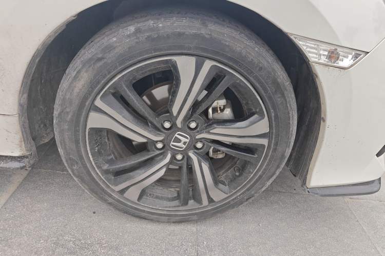 Used Honda Civic 2021 HATCHBACK 220TURBO CVT Trendy Cool Edition Right Front Wheel Hub