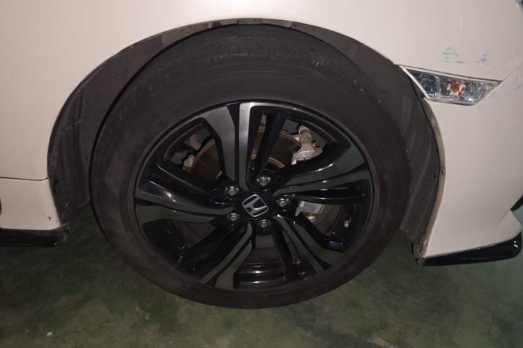 Used Honda Civic 2021 HATCHBACK 220TURBO CVT Trendy Cool Edition Right Front Wheel Hub
