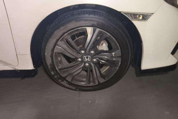 Used Honda Civic 2021 HATCHBACK 220TURBO CVT Trendy Cool Edition Right Front Wheel Hub