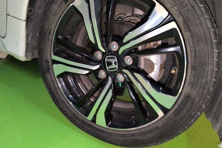 Used Honda Civic 2021 HATCHBACK 220TURBO CVT Trendy Cool Edition Right Front Wheel Hub