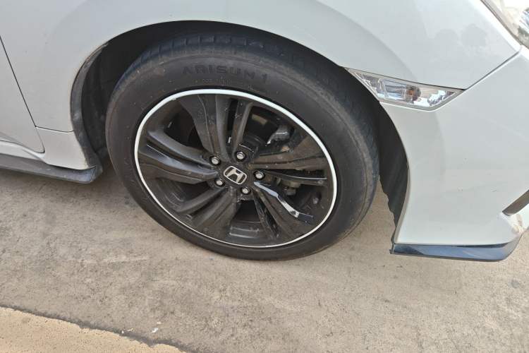 Used Honda Civic 2021 HATCHBACK 220TURBO CVT Trendy Cool Edition Right Front Wheel Hub