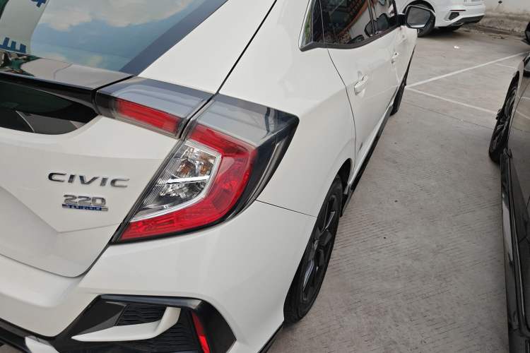 Used Honda Civic 2021 HATCHBACK 220TURBO CVT New Trendsetter Right Rear Taillight