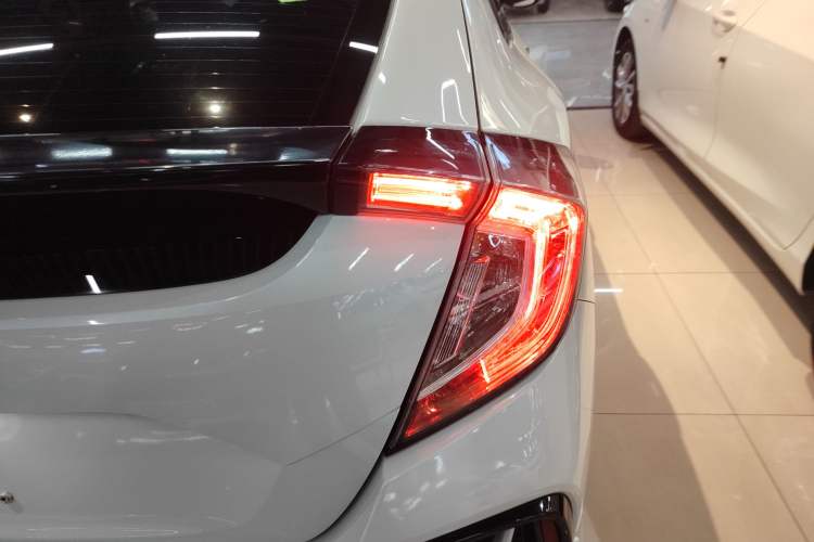 Used Honda Civic 2021 HATCHBACK 220TURBO CVT Trendy Cool Edition Right Rear Taillight