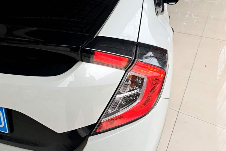 Used Honda Civic 2021 HATCHBACK 220TURBO CVT Trendy Cool Edition Right Rear Taillight