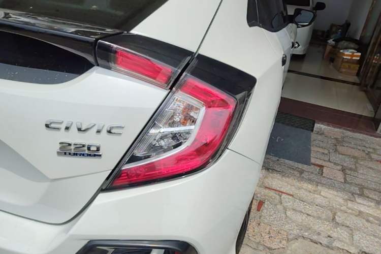 Used Honda Civic 2021 HATCHBACK 220TURBO CVT Trendy Cool Edition Right Rear Taillight