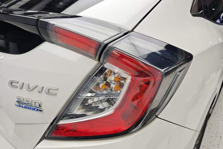 Used Honda Civic 2021 HATCHBACK 220TURBO CVT New Trendsetter Right Rear Taillight