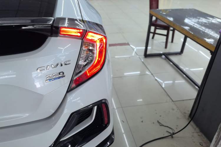 Used Honda Civic 2021 HATCHBACK 220TURBO CVT New Trendsetter Right Rear Taillight