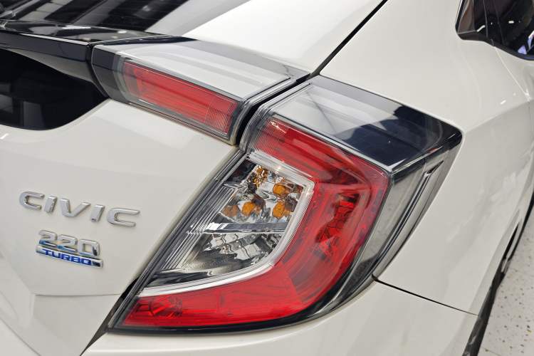 Used Honda Civic 2021 HATCHBACK 220TURBO CVT New Trendsetter Right Rear Taillight