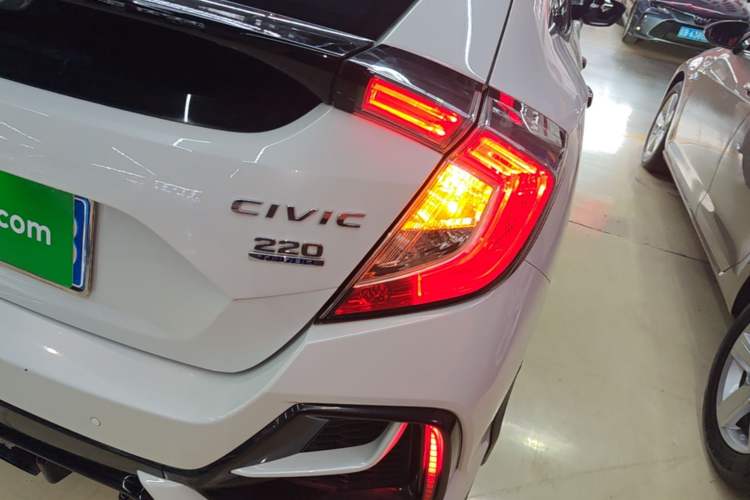Used Honda Civic 2021 HATCHBACK 220TURBO CVT New Trendsetter Right Rear Taillight
