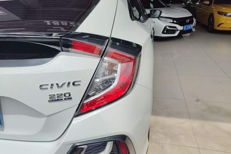 Used Honda Civic 2021 HATCHBACK 220TURBO CVT Trendy Cool Edition Right Rear Taillight