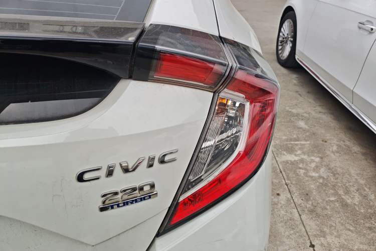 Used Honda Civic 2021 HATCHBACK 220TURBO CVT New Trendsetter Right Rear Taillight