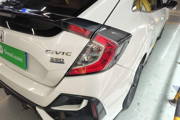 Used Honda Civic 2021 HATCHBACK 220TURBO CVT New Trendsetter Right Rear Taillight