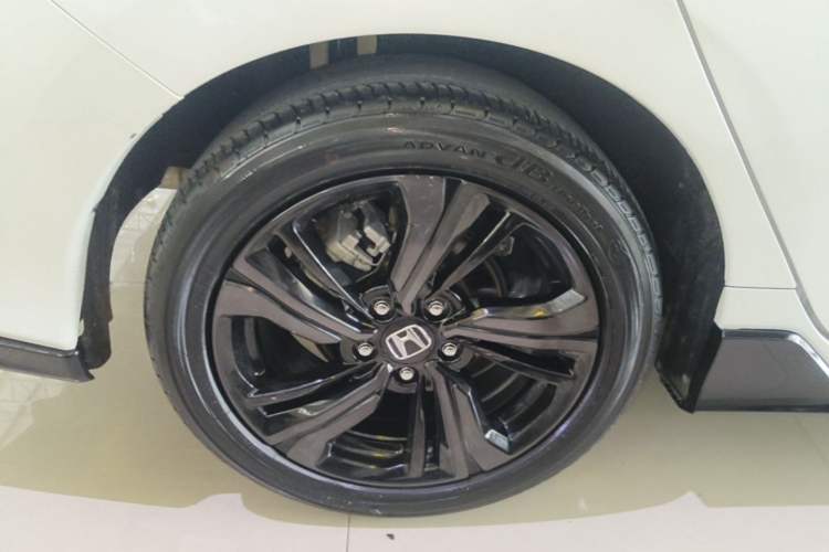 Used Honda Civic 2021 HATCHBACK 220TURBO CVT Trendy Cool Edition Right Rear Wheel Hub