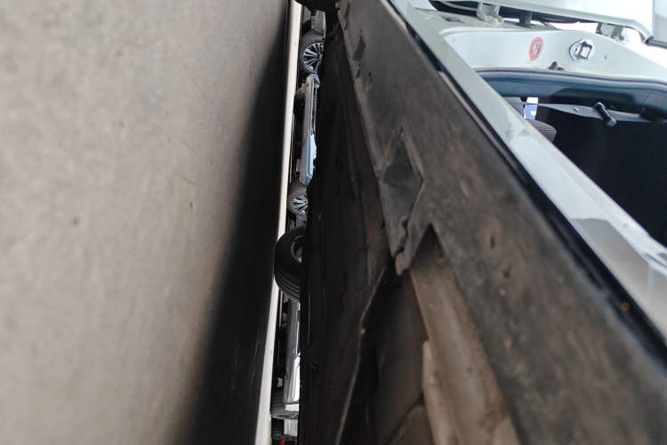 Used Honda Civic 2021 HATCHBACK 220TURBO CVT New Trendsetter Right Side Sill