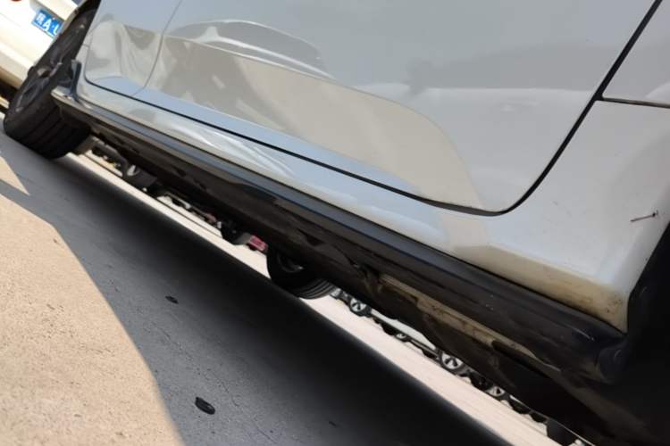 Used Honda Civic 2021 HATCHBACK 220TURBO CVT New Trendsetter Right Side Sill