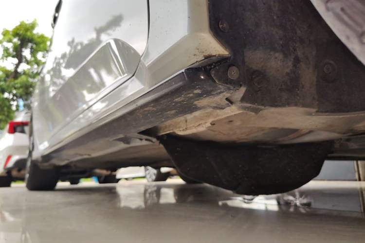 Used Honda Civic 2021 HATCHBACK 220TURBO CVT Trendy Cool Edition Right Side Sill