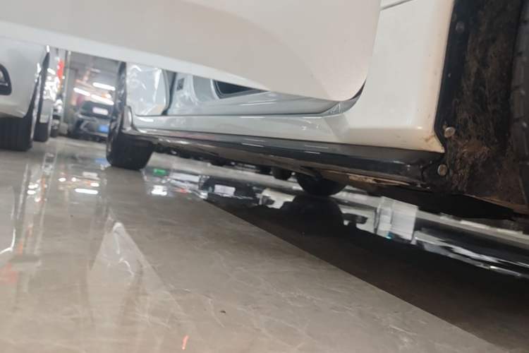 Used Honda Civic 2021 HATCHBACK 220TURBO CVT Trendy Cool Edition Right Side Sill