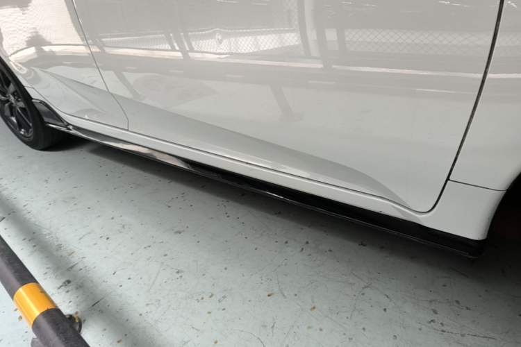 Used Honda Civic 2021 HATCHBACK 220TURBO CVT New Trendsetter Right Side Sill